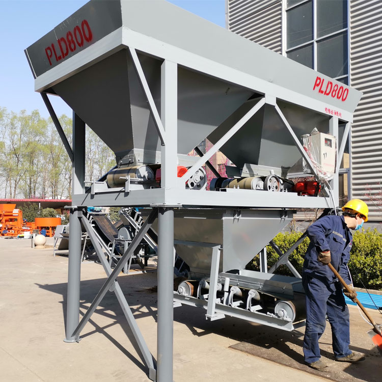 Block Machine For Sale In Dominican Republic QTJ4-15 Automated Block Making Machine Paving Block Mak(图3)