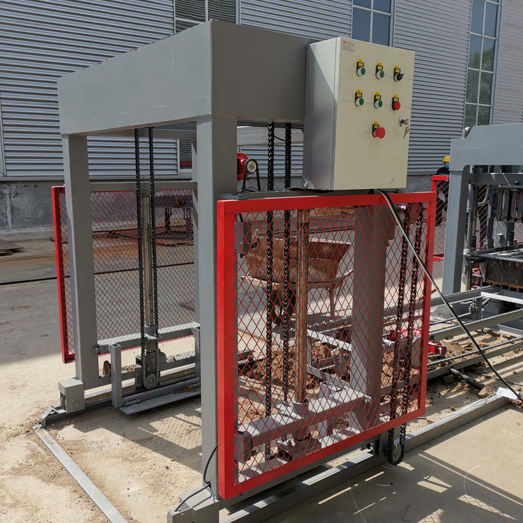 Block Machine For Sale In Dominican Republic QTJ4-15 Automated Block Making Machine Paving Block Mak(图4)